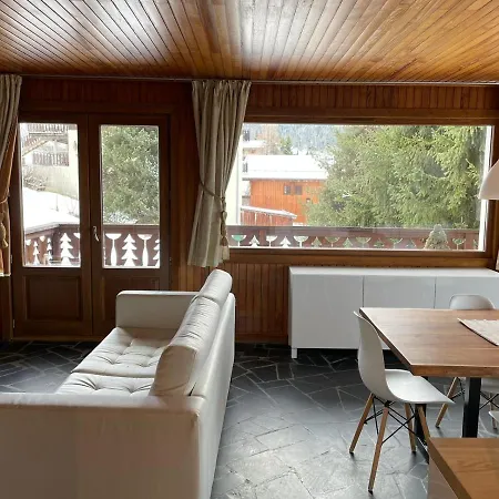 Lovely 1650 Apartment Courchevel